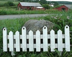 Small Picket Fencing