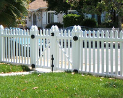 Vinyl Picket Fencing